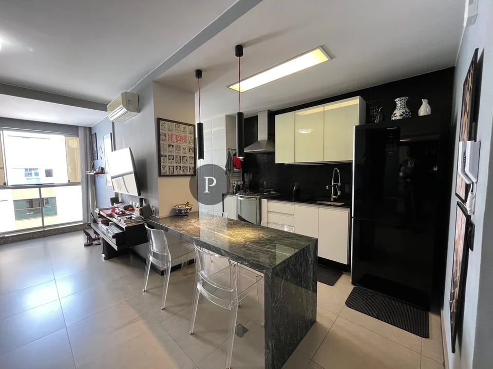 Apartamento de dois quartos no Sudoeste